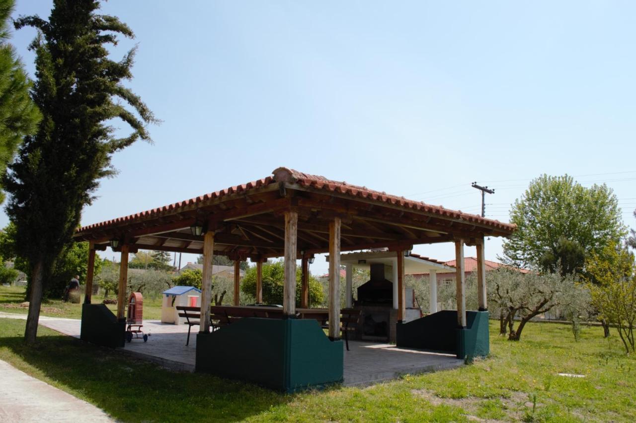 Olivemare Holidays Nea Iraklia Buitenkant foto