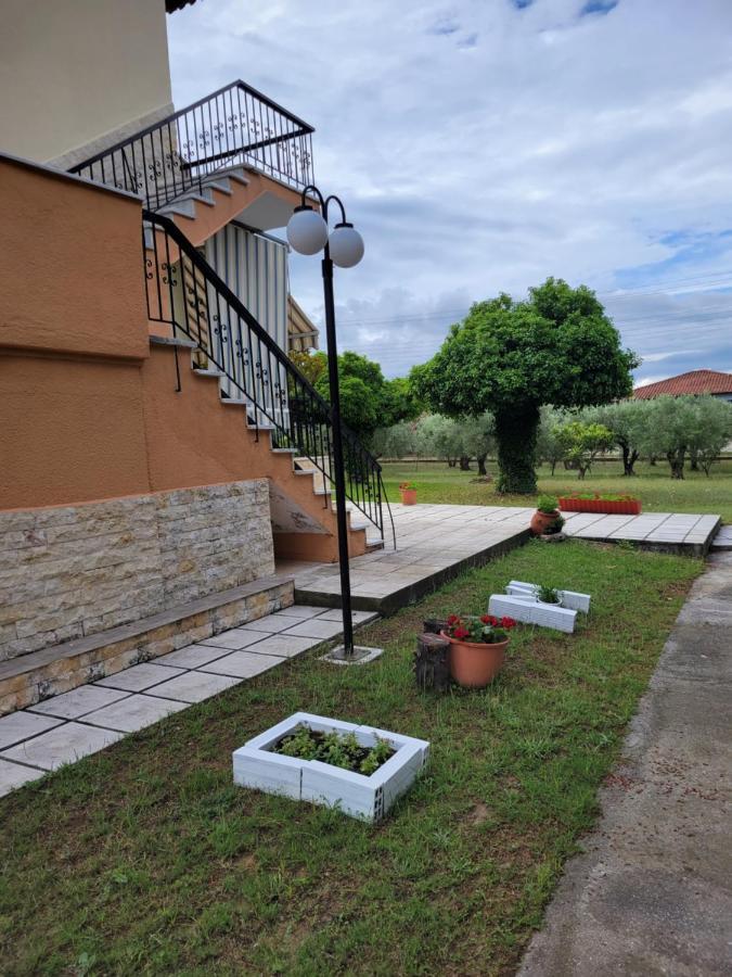 Olivemare Holidays Nea Iraklia Buitenkant foto