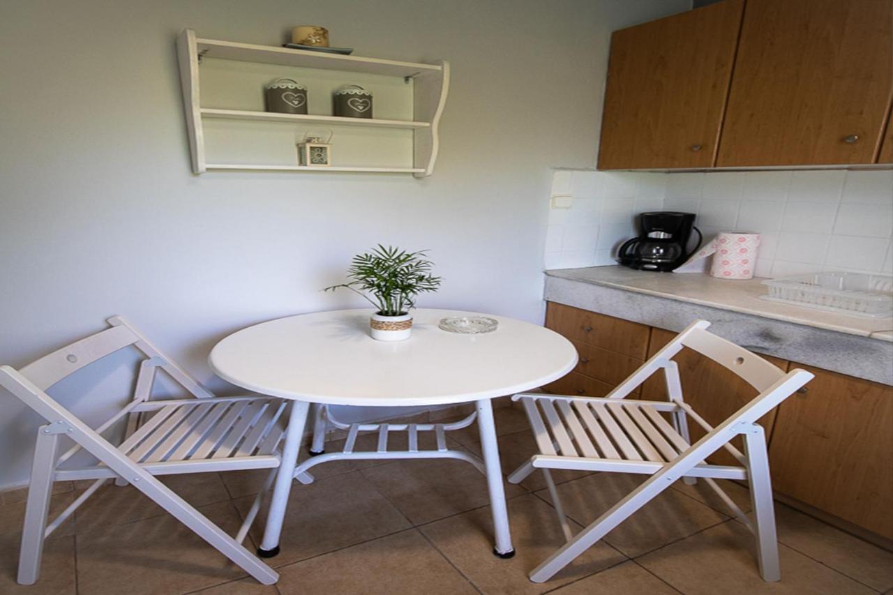 Olivemare Holidays Nea Iraklia Buitenkant foto